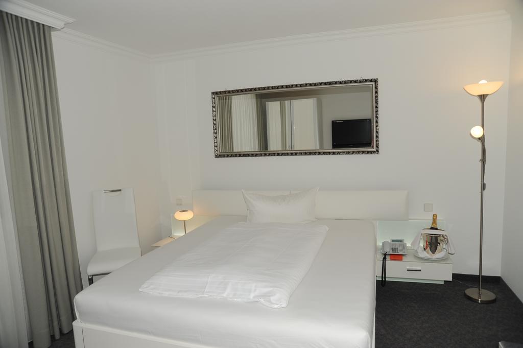 Hotel Adler - Βάιλ αμ Ράιν Εξωτερικό φωτογραφία